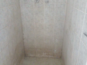 2 Bedroom Flat & Apartment