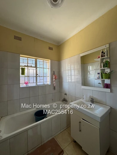 3-Bedroom House For Sale – Bloomingdale