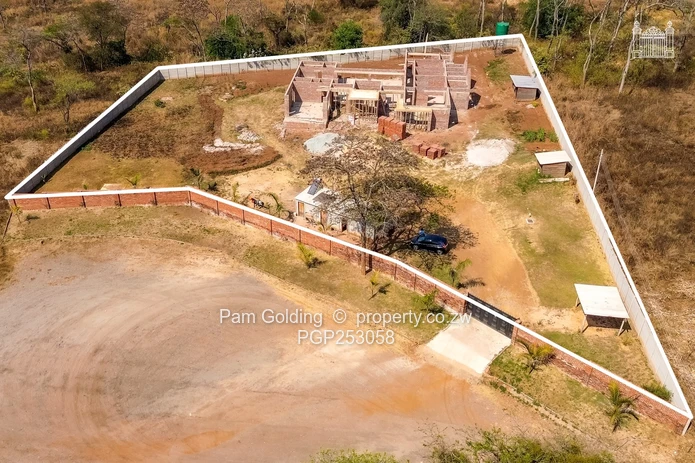 Incomplete 4-bed House with a Good Borehole (Sole Mandate)