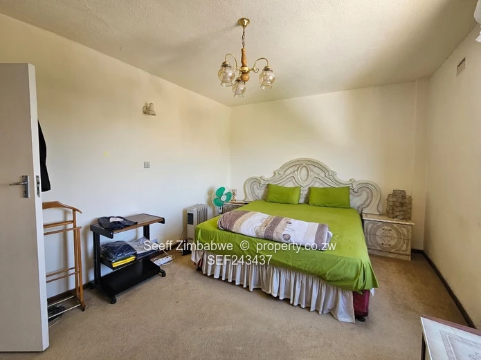 Northwold Sanctuary: Sophisticated 3-Bedroom Living