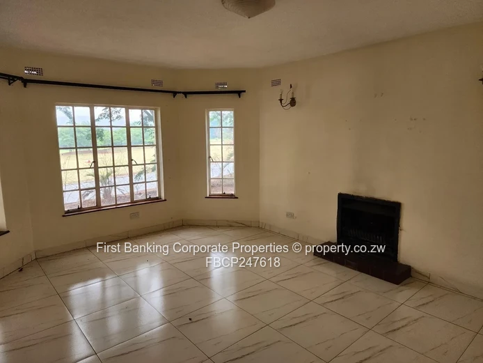 Prestigious Double-Storey Townhouse in Sunriver Manors