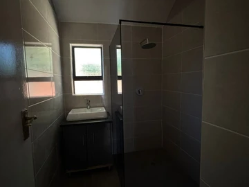 2 Bedroom Garden Flat