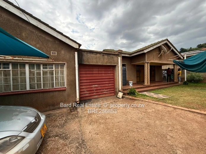 3-Bed Cold Comfort Home — Walled, Garage & Tiled Verandah (Sole Mandate)