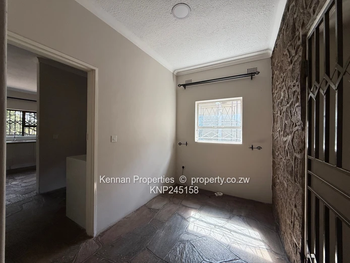 Spacious family home with attached 3 bedroom cottage