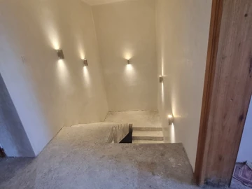 6 Bedroom House