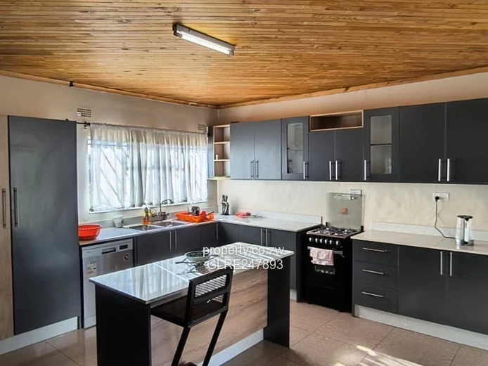 Greendale 5-Bed Family Home — Garden, Solar & Carport