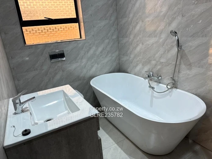 Avondale West Townhouses/Apartments to Let