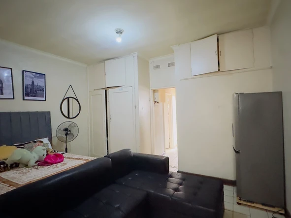 Flat & Apartment