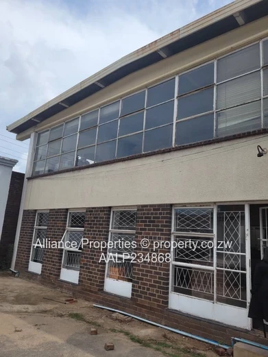 Msasa industrial warehouse with 375sqm warehouse space