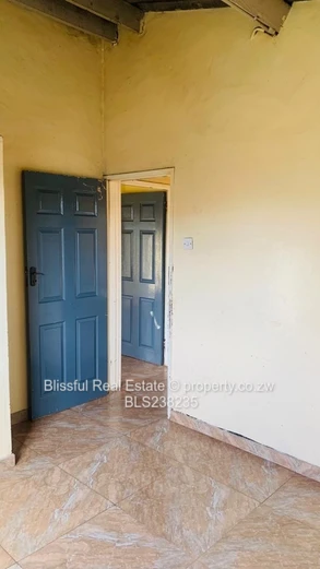 Mufakose flat for sale