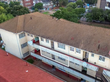 2 Bedroom Flat & Apartment