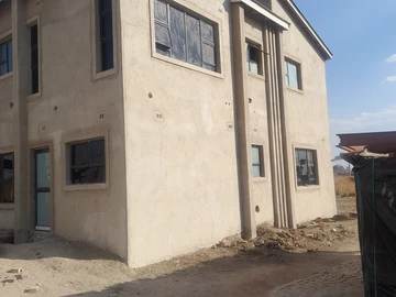 4 Bedroom Flat & Apartment