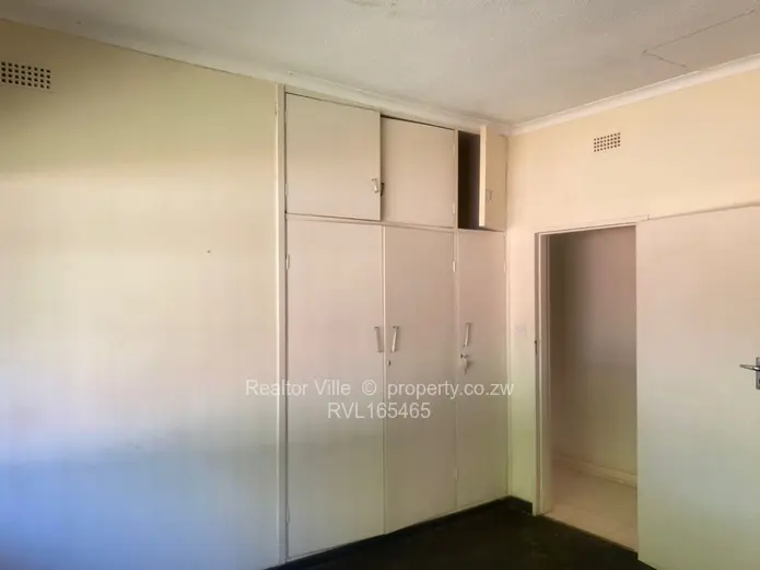 Commercial property to let in Arundel