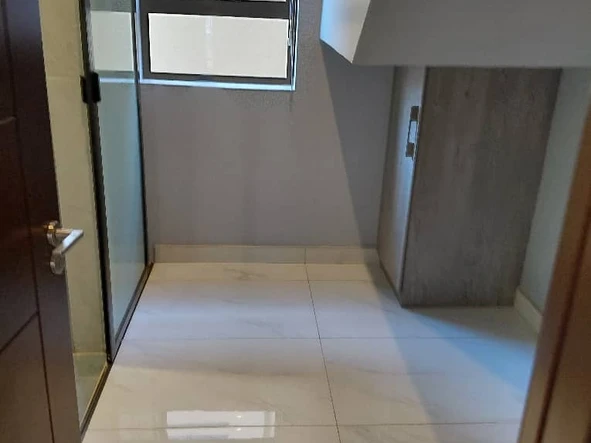 3 Bedroom Flat & Apartment