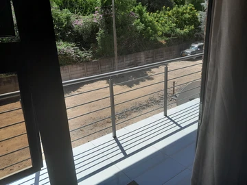 3 Bedroom Flat & Apartment