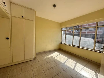 Flat & Apartment