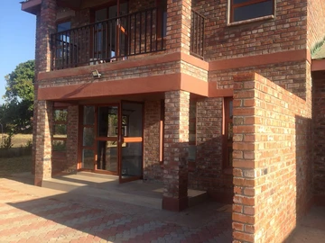 3 Bedroom Flat & Apartment