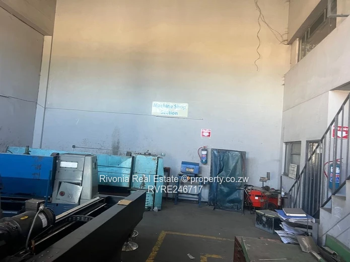Warehouse comprised 3 offices