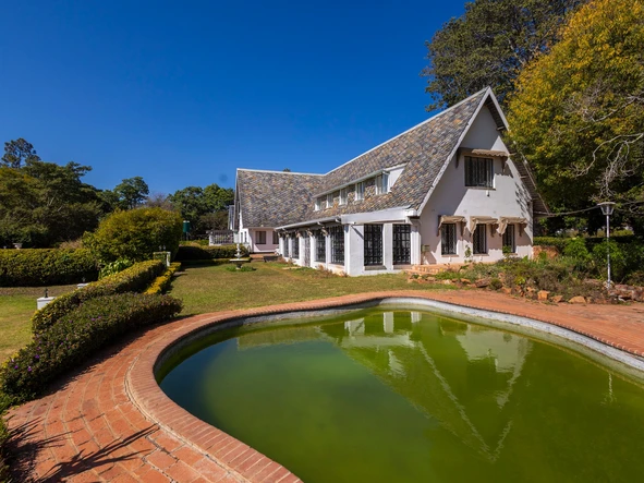 9 Bedroom House