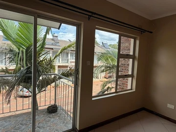 3 Bedroom Flat & Apartment