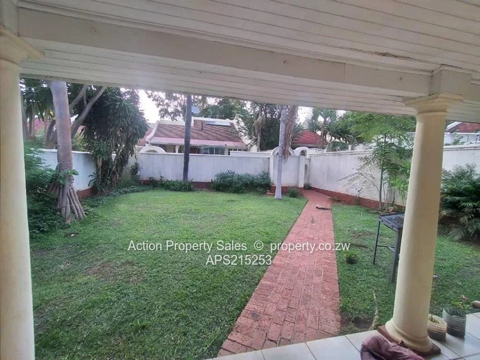 Neat Family Town House! 