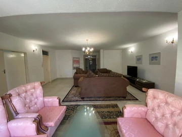 3 Bedroom Flat & Apartment