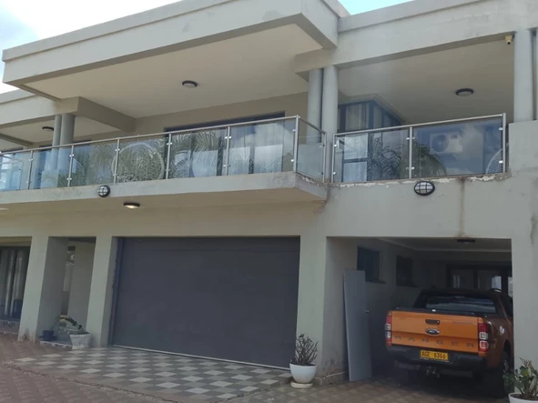 6 Bedroom House