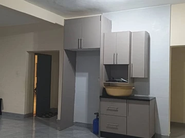 3 Bedroom Flat & Apartment