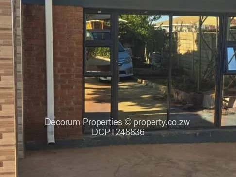 Spacious 4-Bedroom Home with Borehole in Glaudina for Sale.