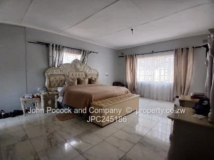 Unlock the Potential of This Well-Located Family Home!