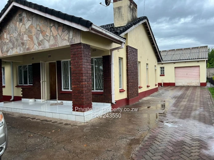 Braeside property for Rent (Sole Mandate)