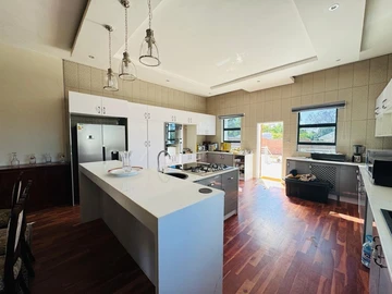 4 Unit Townhouse Complex