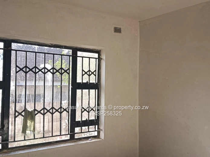 New 4-Bed, 3-Bath Home in Damofalls with Borehole (Sole Mandate)