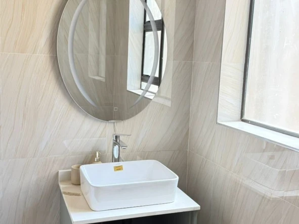 5 Bedroom Garden Flat