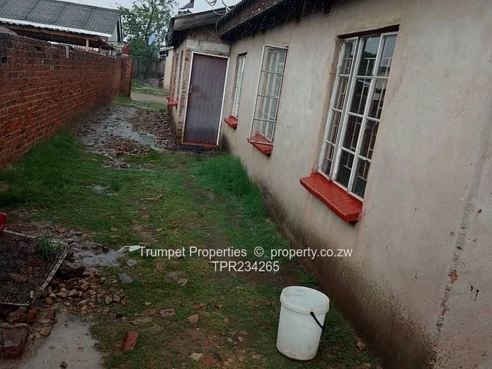 5-Bed Family Home in Budiriro — Walled with Verandah (Sole Mandate)