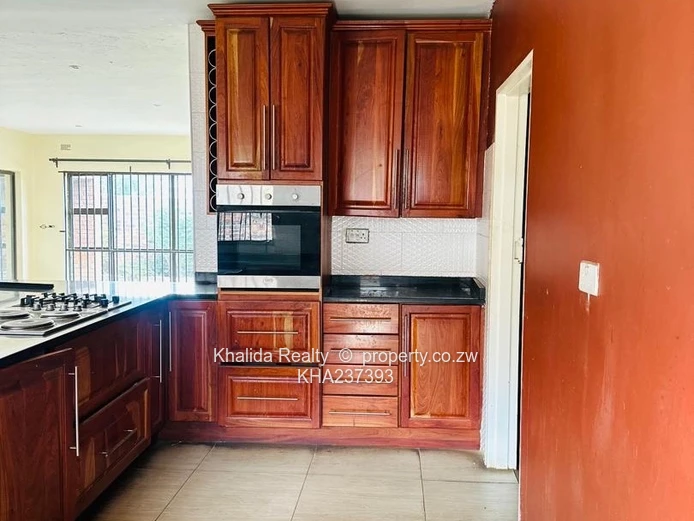 Fairview PROPERTY FOR SALE