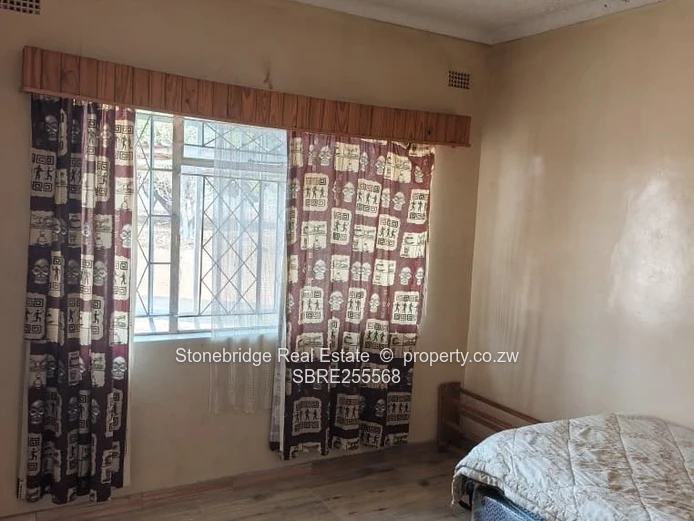 3 Bedroom House in Highmount To Rent