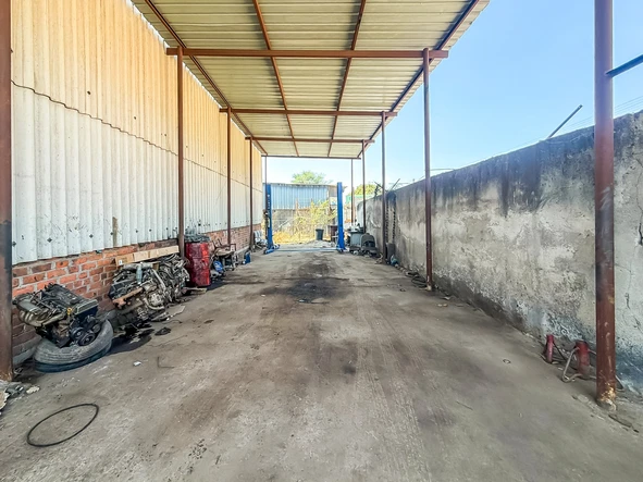 Warehouse & Factory