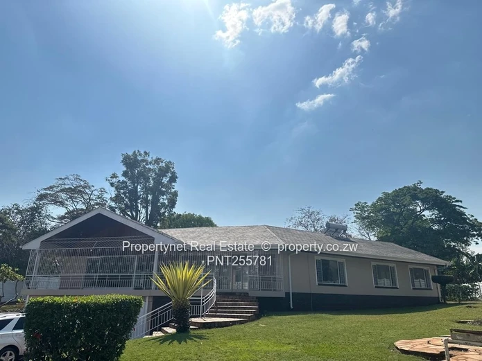 Beautifully Renovated 4-Bedroom Home – Gunhill