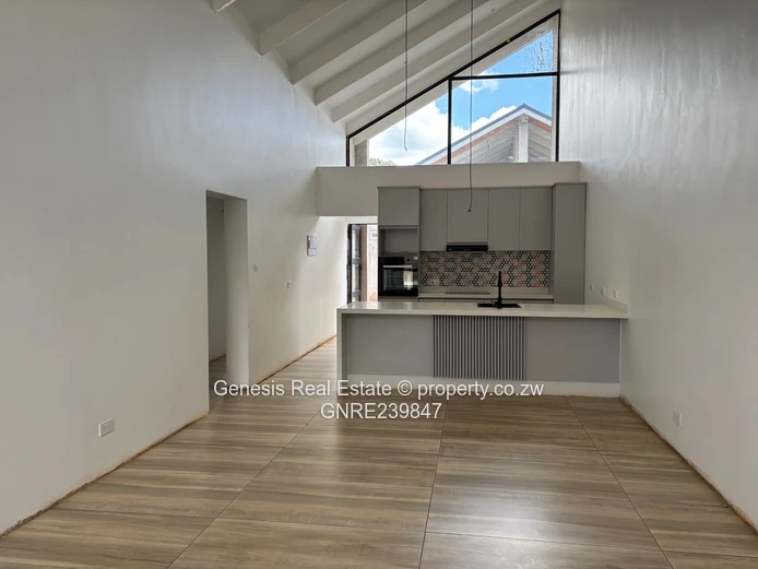 3 bedroom 2 bathroom Townhouse in Pomona