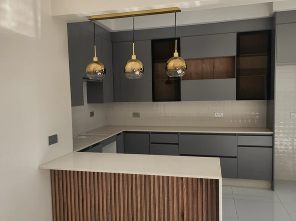 6 Unit Townhouse Complex
