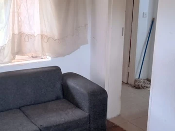 2 Bedroom Flat & Apartment