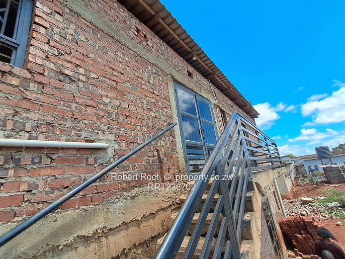 Shop/Retail space in a busy area!