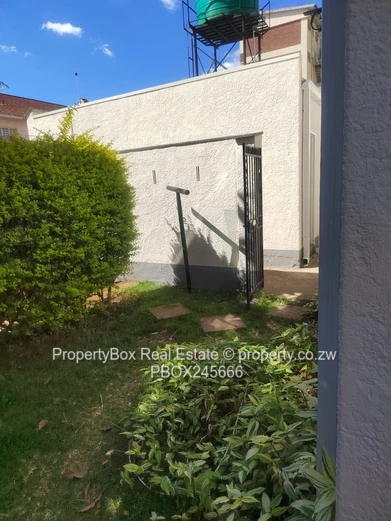 Duplex flat at PeterHall for rent available 1 May 2026!