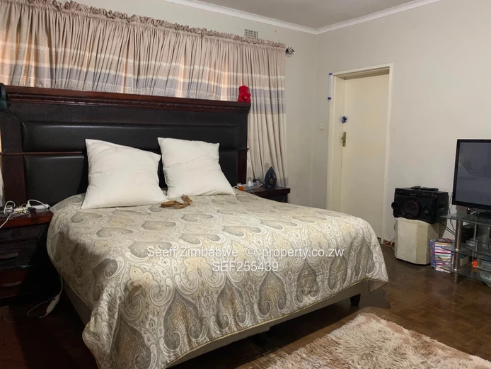 Eastlea: 5-Bed Family Home Forsale