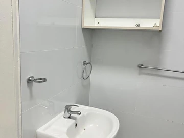 2 Bedroom Flat & Apartment