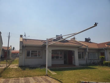 4 Bedroom Flat & Apartment