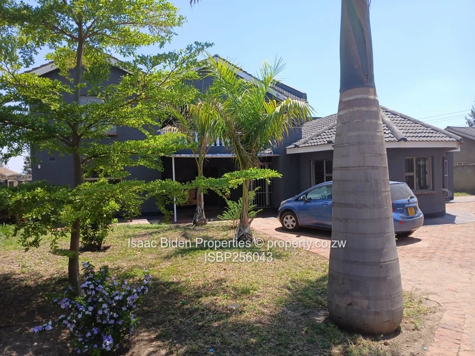 Goodhope Double Storey with 5 Bedrooms