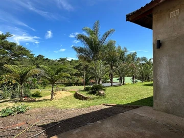 Luxurious 5 Bedroom Haven in Gletwyn Chishawasha Hills