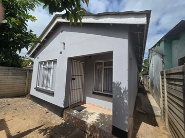 8 Bedroom Townhouse Complex